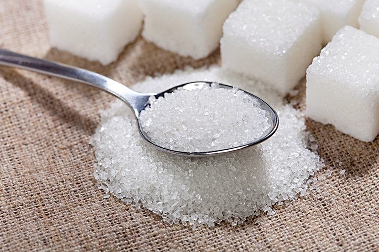 Açúcar: contratos futuros fecham a semana em alta impulsionados pela colheita no Brasil