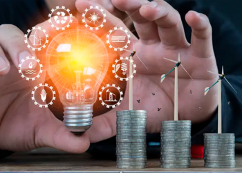 Brasil precisa investir US$ 1,3 trilhão em energia de baixo carbono para liderar transição global