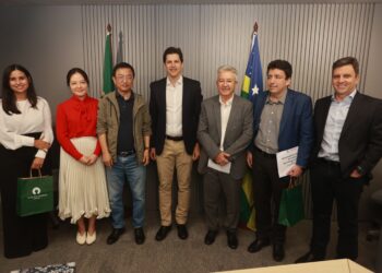 Jalles participa de reunião sobre produção de amônia líquida em Goiás