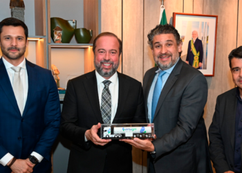 Ministro Alexandre Silveira e iniciativa privada anunciam R$ 5,7 bilhões até 2030 em soluções de transporte de gás natural