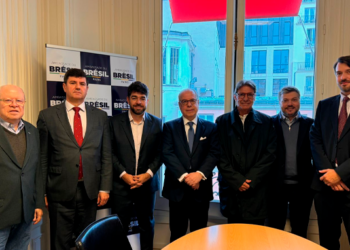 Etanol é tema central de encontro de Comitiva Brasileira com o Embaixador do Brasil na França