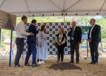 Rainha da Dinamarca conhece tecnologias da Embrapa Cerrados para produção sustentável de alimentos