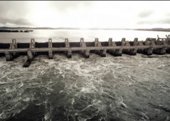 Crise hídrica se agrava e decisão sobre horário de verão só depois do primeiro turno das eleições