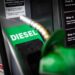Diesel fica mais barato no país, mas gasolina segue acima do mercado internacional, diz Abicom