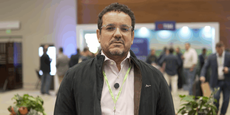 Conectividade e capacitação: o tripé da transformação digital no agro