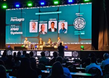 Painel sobre desafios da operação na indústria do amanhã destaca a importância da integração entre pessoas e tecnologia