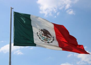 México investiga empresários dos Estados Unidos por tráfico de combustíveis