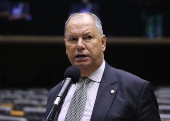 Regras e portarias impedem o avanço da atividade produtiva, afirma Alceu Moreira