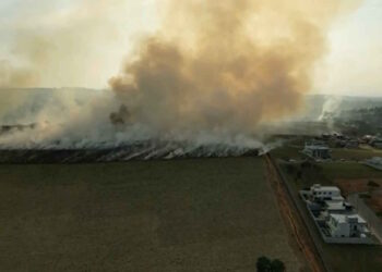 Após mais de 24h de combate às chamas, incêndio em Caçapava (SP) é controlado