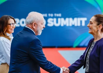 Presidenta do México pede a Lula apoio para produção de etanol