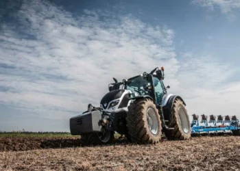 AGCO reverte prejuízo e lucra US$ 95,5 milhões no quarto trimestre de 2025