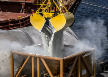 Por que a guerra no Irã fez disparar o preço dos fertilizantes