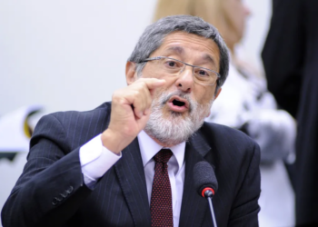 Guerra expõe risco energético do Brasil, diz ex-chefe da Petrobras