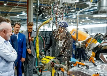 Lula diz que aumento do preço dos combustíveis é injustificável