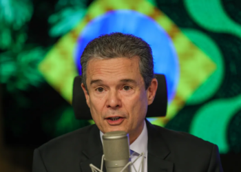Ministro da Agricultura critica bloqueio de crédito rural sem defesa