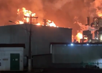 (Vídeo) Incêndio atinge área industrial da Usina Cerradão, em Frutal (MG)