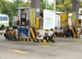 Transportadores fazem greve e bloqueiam estradas na Bolívia devido à crise de combustíveis
