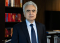Emissões de metano de combustíveis fósseis permanecem em níveis elevados, diz IEA