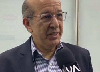 Stellantis coloca etanol ao lado do carro elétrico na estratégia de descarbonização