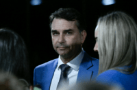 Flávio Bolsonaro: Vamos ter que discutir a quantidade de etanol na gasolina; a gasolina virou etanol